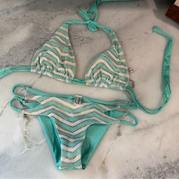 Luli Fama bikini set - Picture 2 of 2